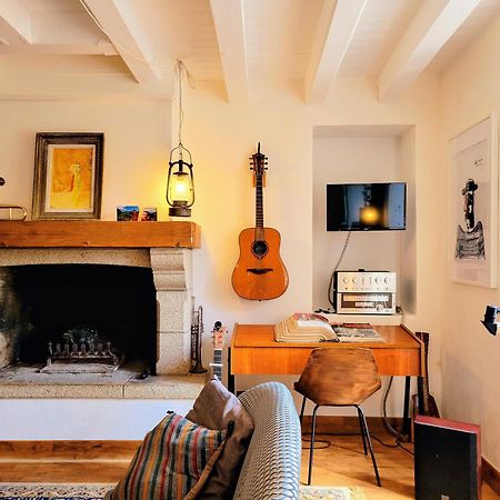 Готель La Maison Folia Contrieres Екстер'єр фото