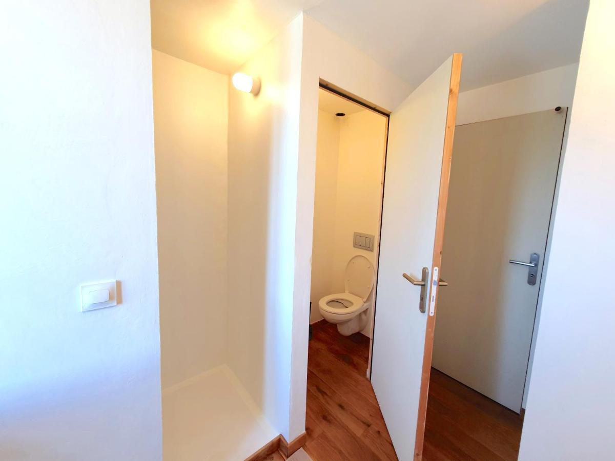Готель La Maison Folia Contrieres Екстер'єр фото